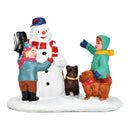 Miniatur Kinder mit Hunden, Schneemann aus Poly bunt (B/H/T) 10x7x5cm