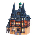 Rathaus Wernigerode/Harz aus Porzellan, B12 x T13 x H20 cm