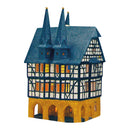 Rathaus in Alsfeld aus Porzellan, B11 x T14 x H21 cm